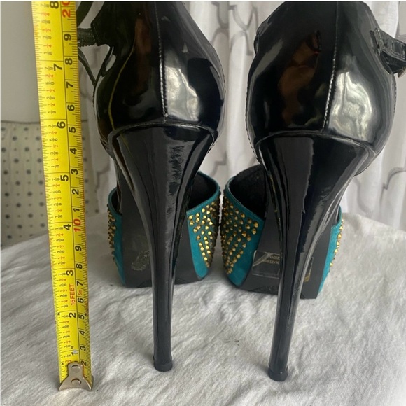 Two for the price of one. These are beautiful shoes in At a great price. - Picture 9 of 9